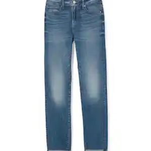 White House Black Market Mid-Rise Everyday Soft Denim™ Girlfriend Jeans
